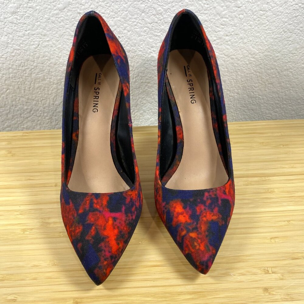 Call It Spring Abstract Print Pointed Toe Pumps  Size 6 - Picture 3 of 9